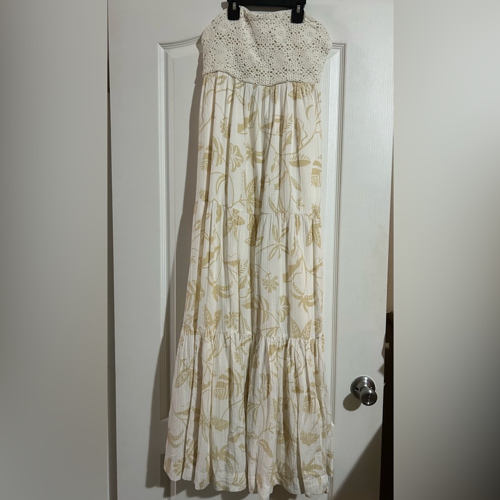 American Eagle Outfitters Cream and Tan Maxi Dress